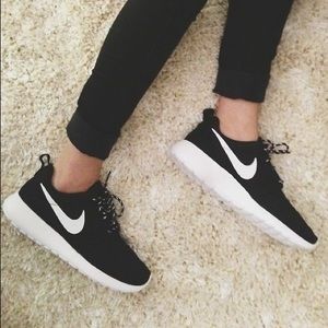 Nike Roshes